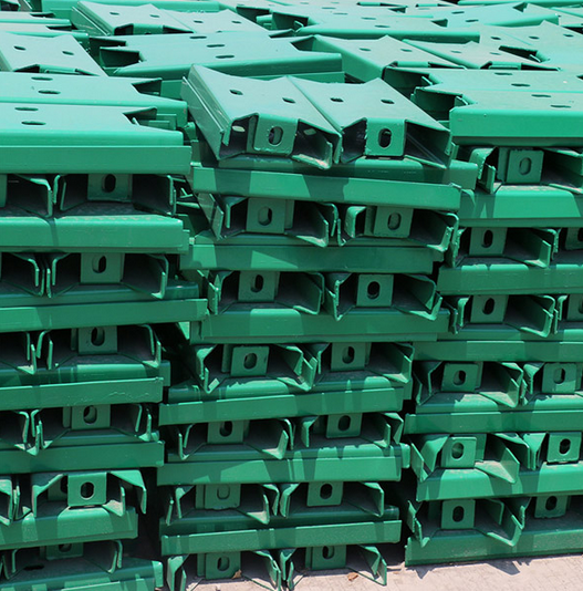 小件橫隔梁  熱鍍鋅噴塑